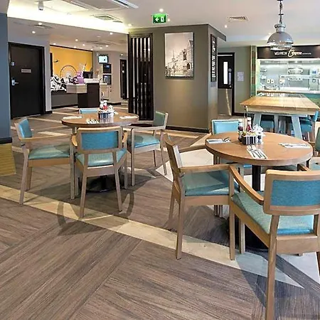 Premier Headingley Hotel 3*
