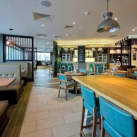 Premier Headingley Leeds (West Yorkshire)