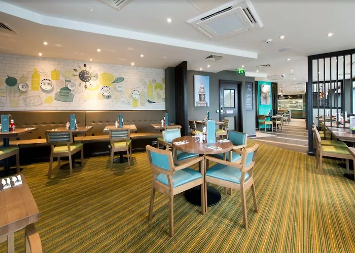 Premier Headingley 3*